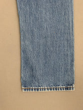 Load image into Gallery viewer, LEVI&#39;S 505 JEANS - Blue Denim - Size Waist 42&quot; Leg 30&quot; LEVIS LEVI STRAUSS &amp;Co
