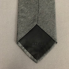 Load image into Gallery viewer, HUGO BOSS GREY TIE - 100% SILK - Made in Italy - FR20619
