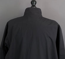 Load image into Gallery viewer, FRED PERRY COAT / Black Jacket - Mens Size Extra Large / XL
