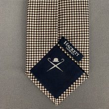 Load image into Gallery viewer, HACKETT LONDON TIE - 100% SILK - Made in Italy - FR20630
