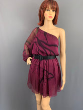 Load image into Gallery viewer, ALICE + OLIVIA 100% Silk DRESS Size US 4 - UK 8
