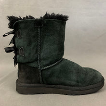 Load image into Gallery viewer, UGG AUSTRALIA BAILEY BOW BOOTS Size EU 31 - UK 1 - US 2 UGGS
