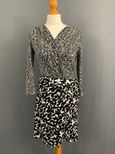 Load image into Gallery viewer, DIANE von FURSTENBERG MELODI DRESS - Women&#39;s Size US 6 - UK 8 DVF
