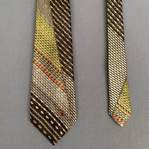 PIERRE CARDIN PARIS TIE - 100% SILK - Made in Gt Britain