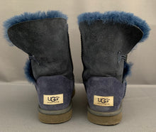 Load image into Gallery viewer, UGG AUSTRALIA BAILEY BUTTON II BOOTS - Blue UGGS - Women&#39;s Size UK 4.5 - EU 37 - US 6
