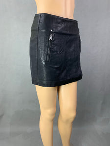 ARMANI Ladies Black Faux Leather SKIRT - Size US 0 - UK 4