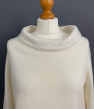 Load image into Gallery viewer, PURE COLLECTION 100% CASHMERE JUMPER - Women&#39;s Size UK 16 - XL
