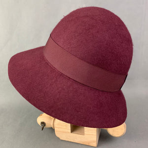 STELLA McCARTNEY Ladies Burgundy WOOL FELT CLOCHE HAT - Size 57