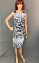 Load image into Gallery viewer, REISS Ladies BERTA Sleeveless DRESS - Size UK 6
