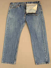 Load image into Gallery viewer, LEVI&#39;S 505 JEANS - Blue Denim - Size Waist 42&quot; Leg 30&quot; LEVIS LEVI STRAUSS &amp;Co
