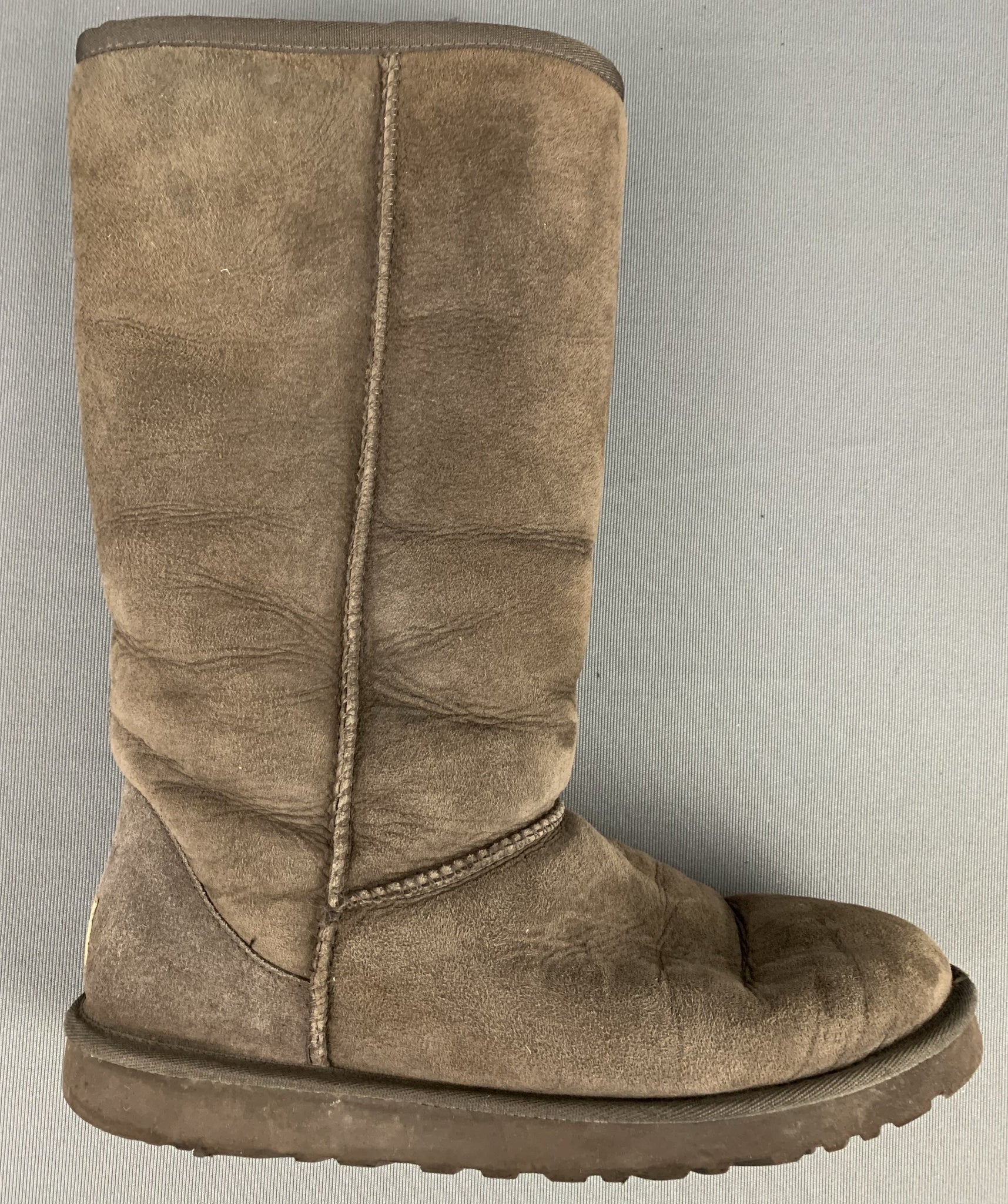 Ugg tall bomber on sale boots